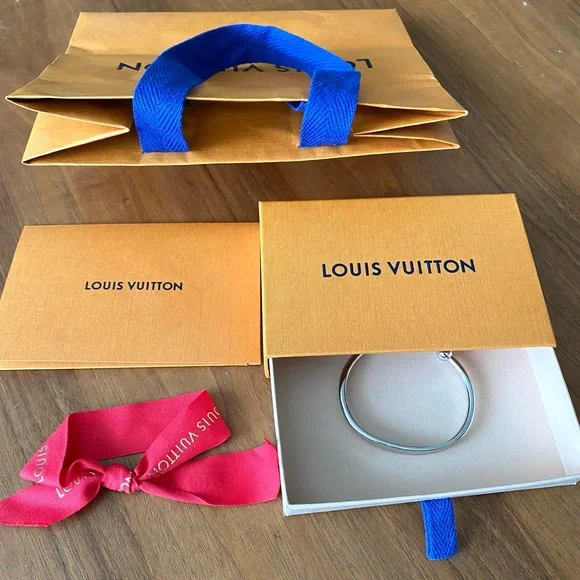 Louis Vuitton MONOGRAM JONC bracelet for mens